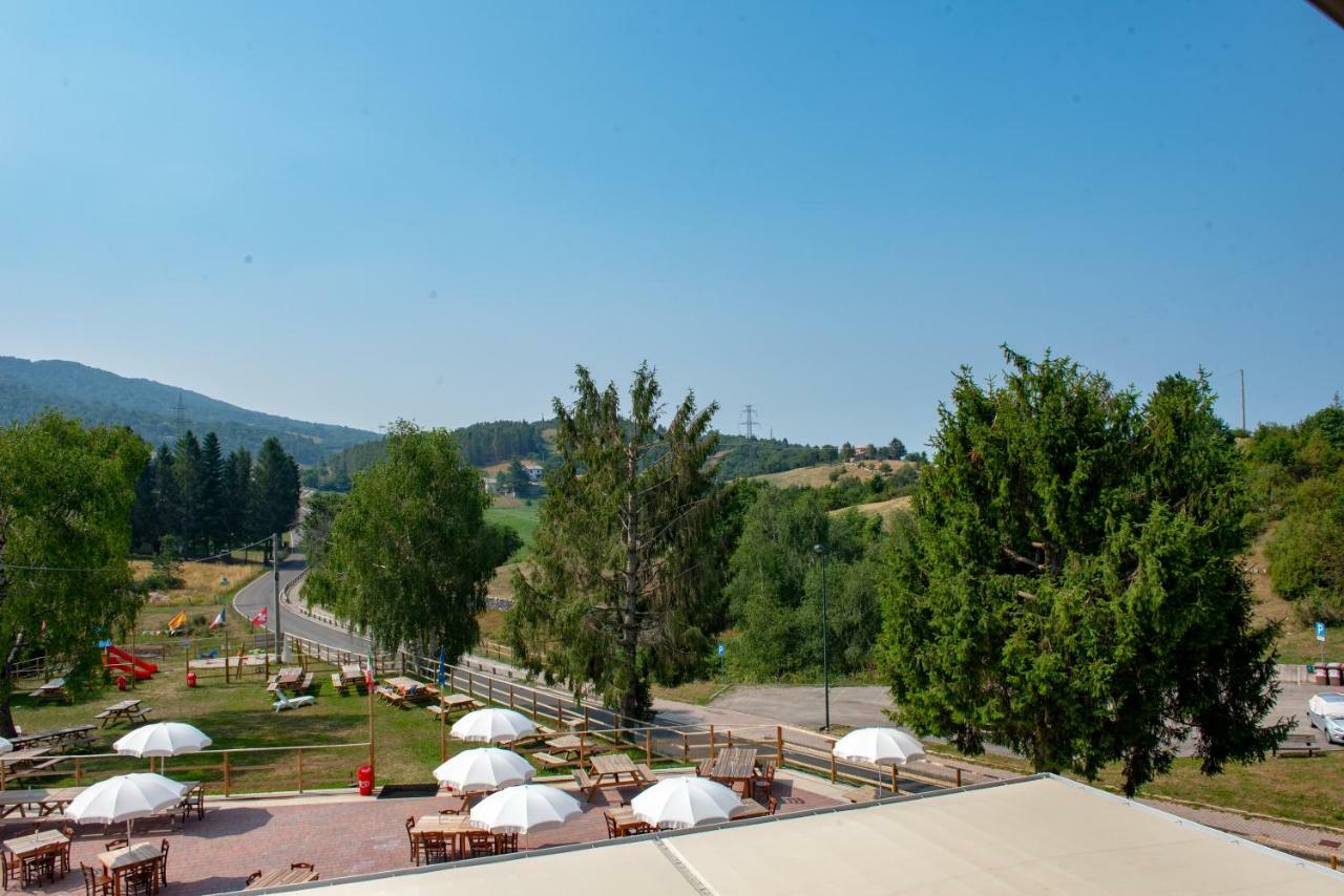 Hotel Monte Baldo เบรนโซเน ซูล การ์ดา ภายนอก รูปภาพ